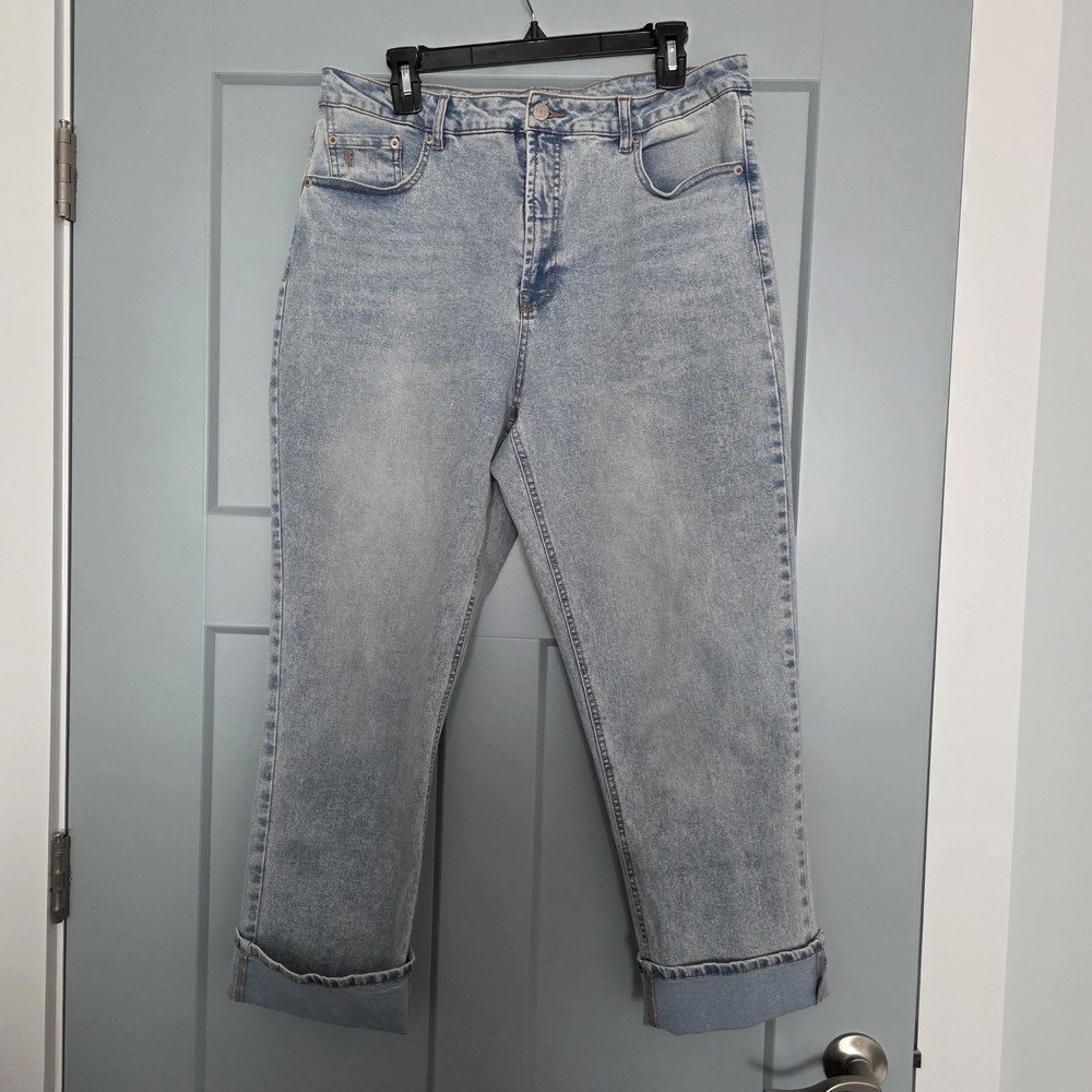 Frye High Rise Straight Leg Jeans Light Wash Vintage Style Size 12/31
